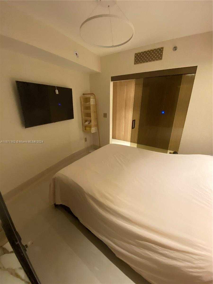 Small Image of 1850 SOUTH OCEAN DR #3109, Hallandale Beach Number 16