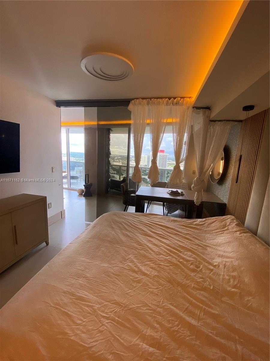 Small Image of 1850 SOUTH OCEAN DR #3109, Hallandale Beach Number 7