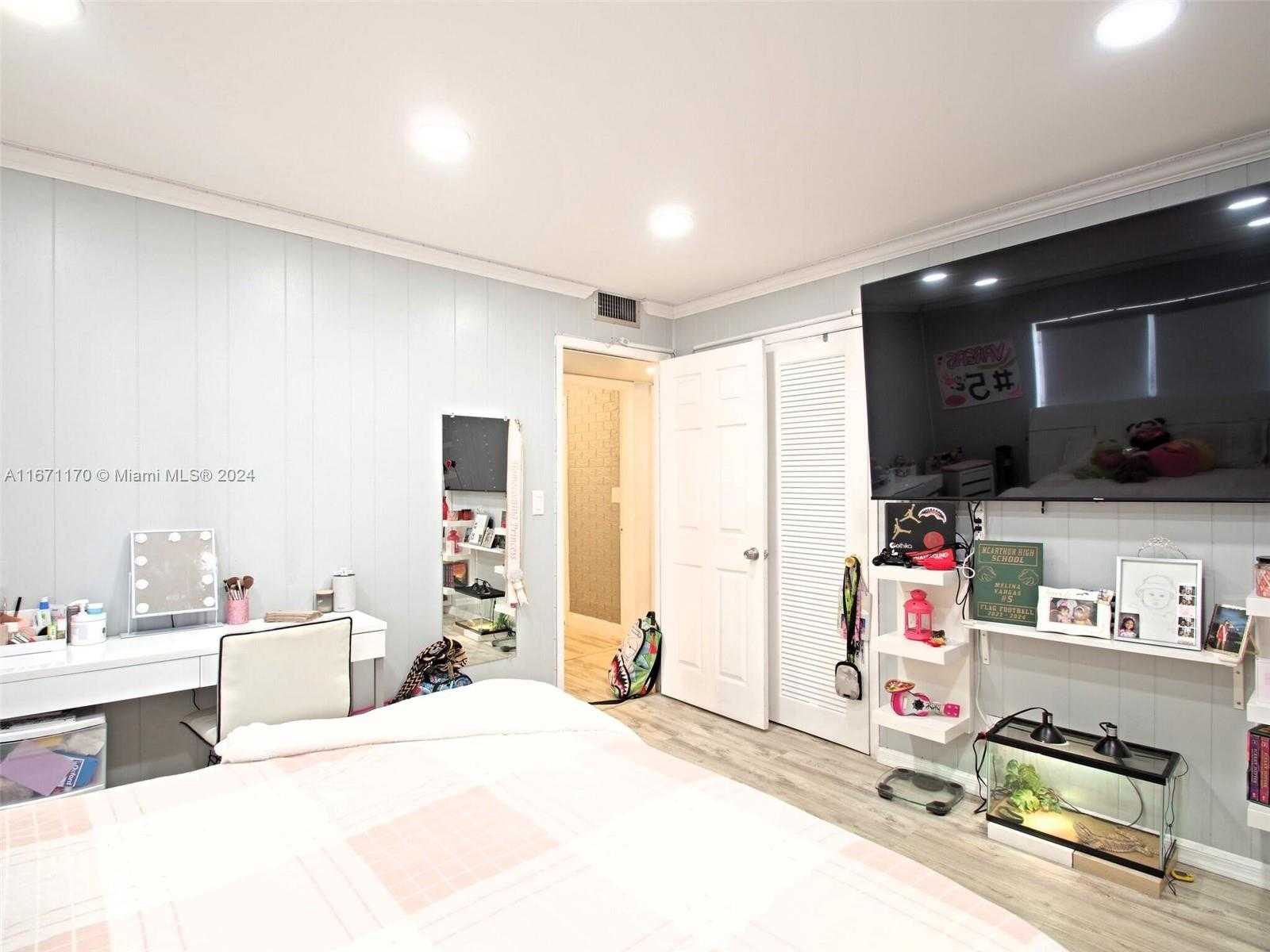 Small Image of 420 NORTH EAST 12TH AVE #401, Hallandale Beach Number 12
