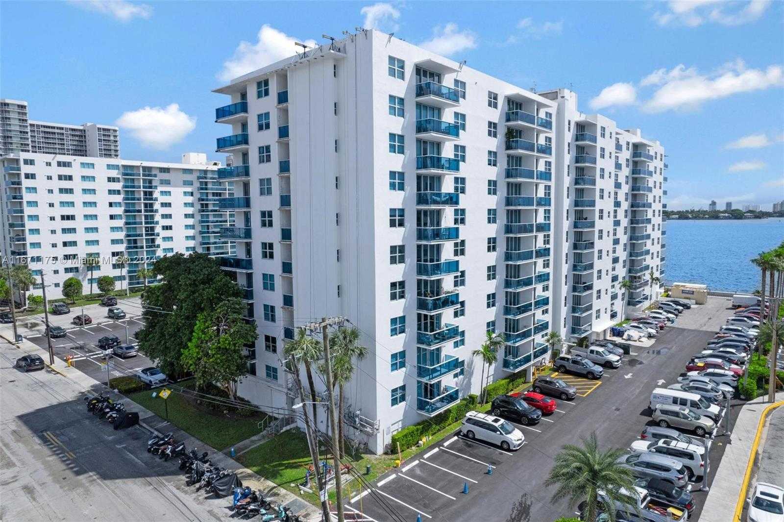 Small Image of 7501 EAST TREASURE DR #3M, North Bay Village Number 22