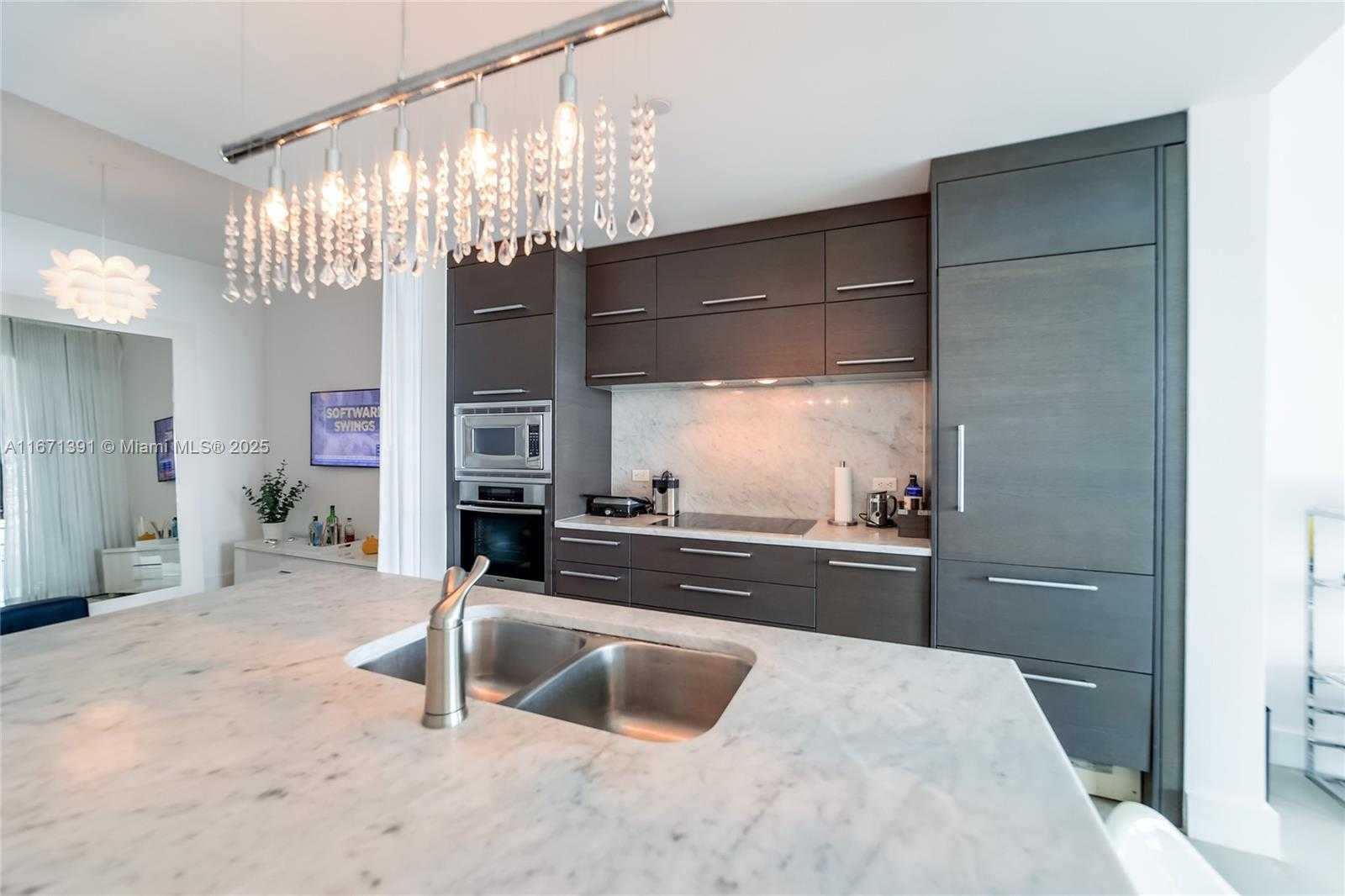 Small Image of 900 BISCAYNE BLVD #2104, Miami Number 11