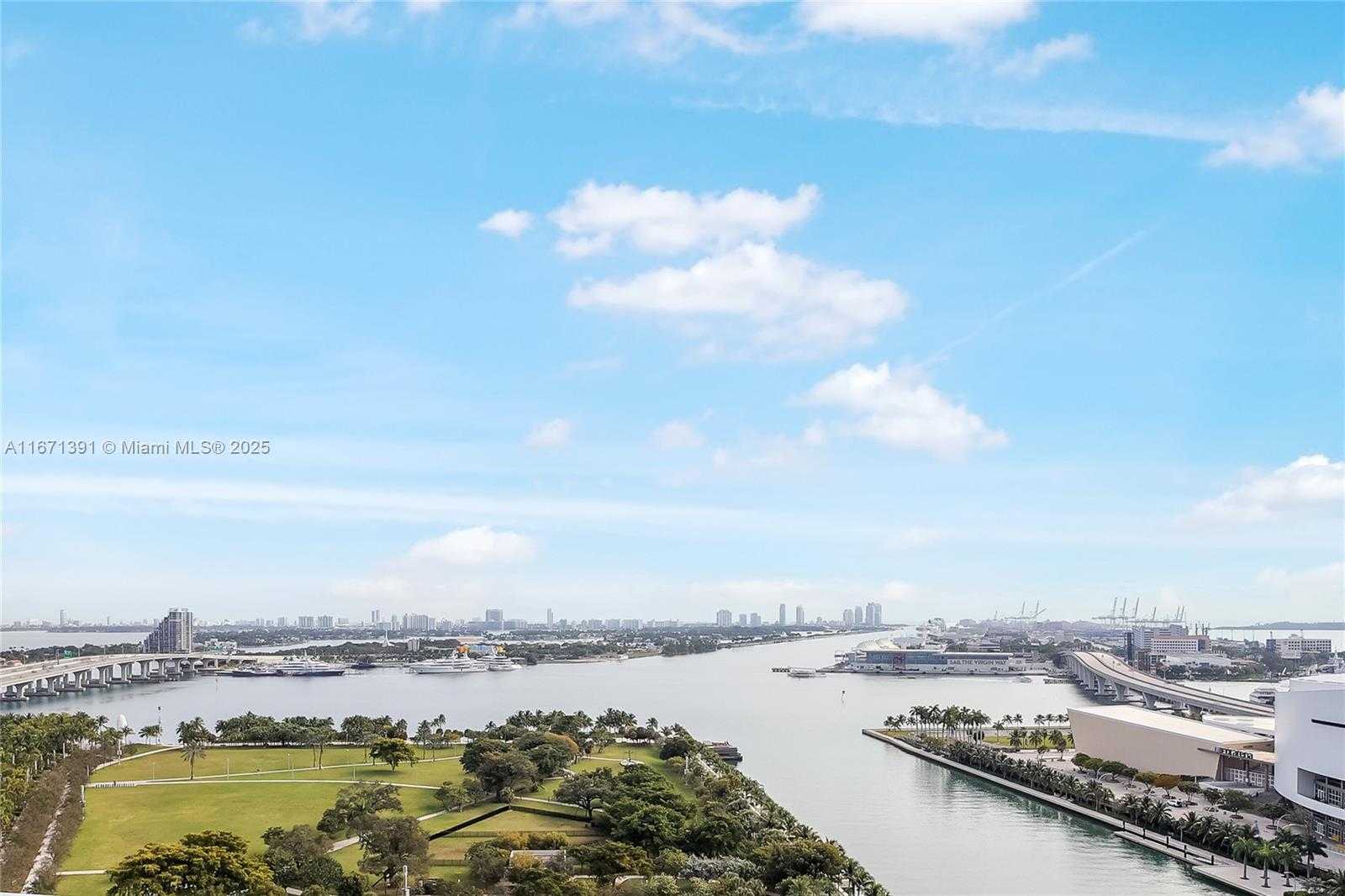 Small Image of 900 BISCAYNE BLVD #2104, Miami Number 3