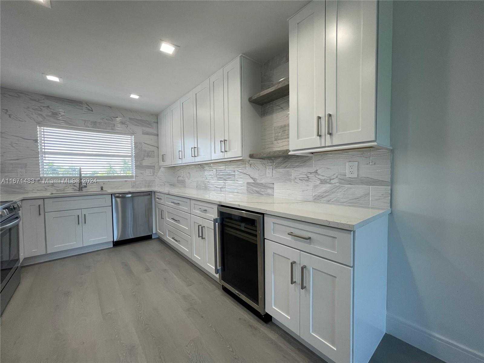 Small Image of 9300 Sunrise Lakes Blvd, Sunrise, FL 33322, USA Number 13