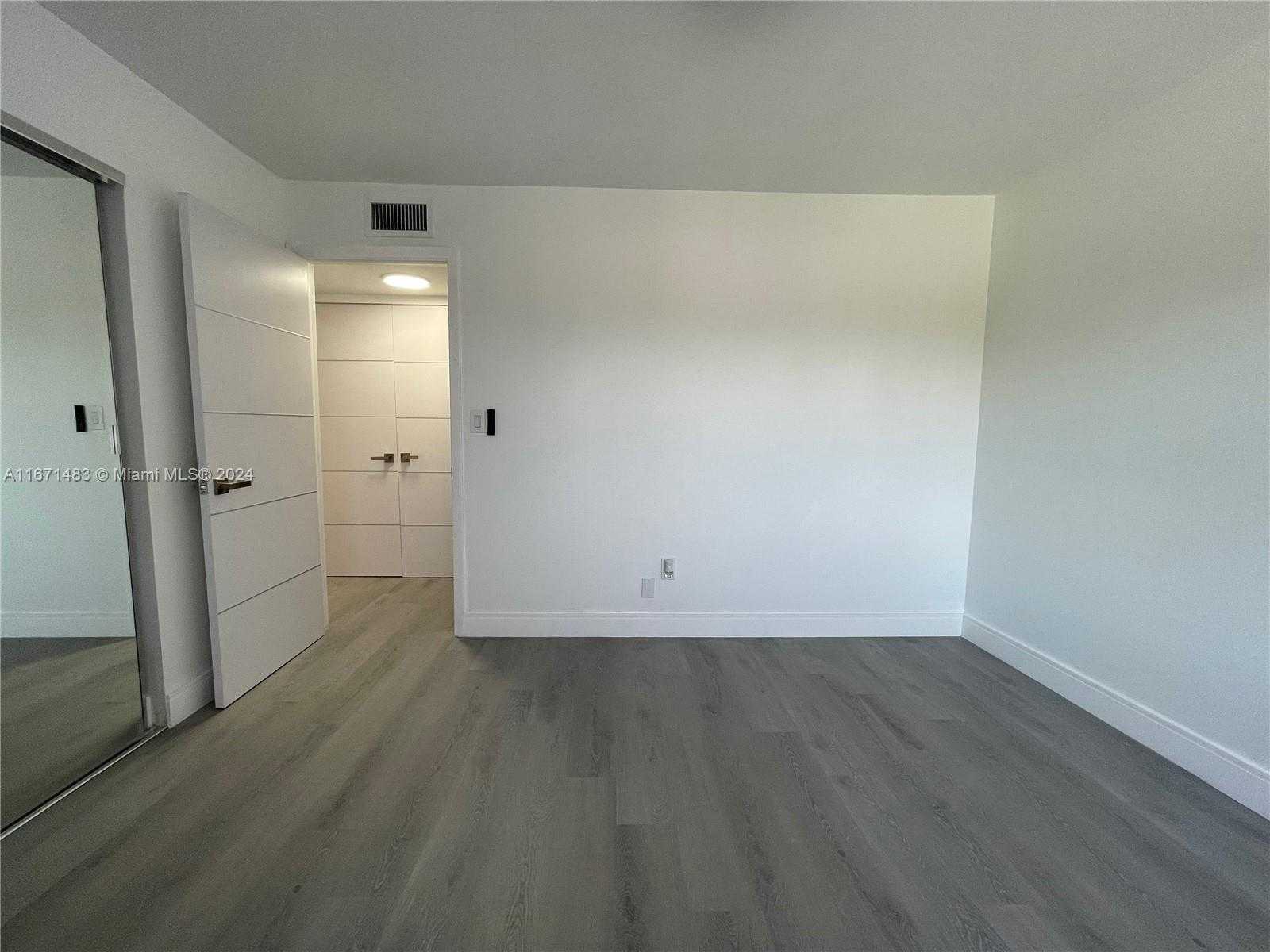 Small Image of 9300 Sunrise Lakes Blvd, Sunrise, FL 33322, USA Number 20