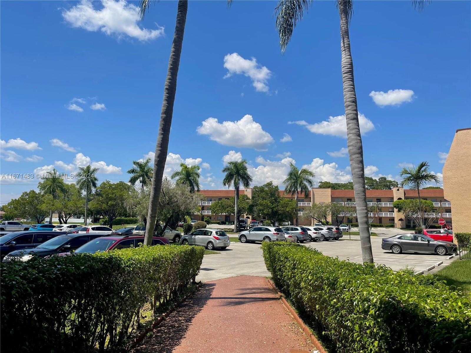 Small Image of 9300 Sunrise Lakes Blvd, Sunrise, FL 33322, USA Number 39