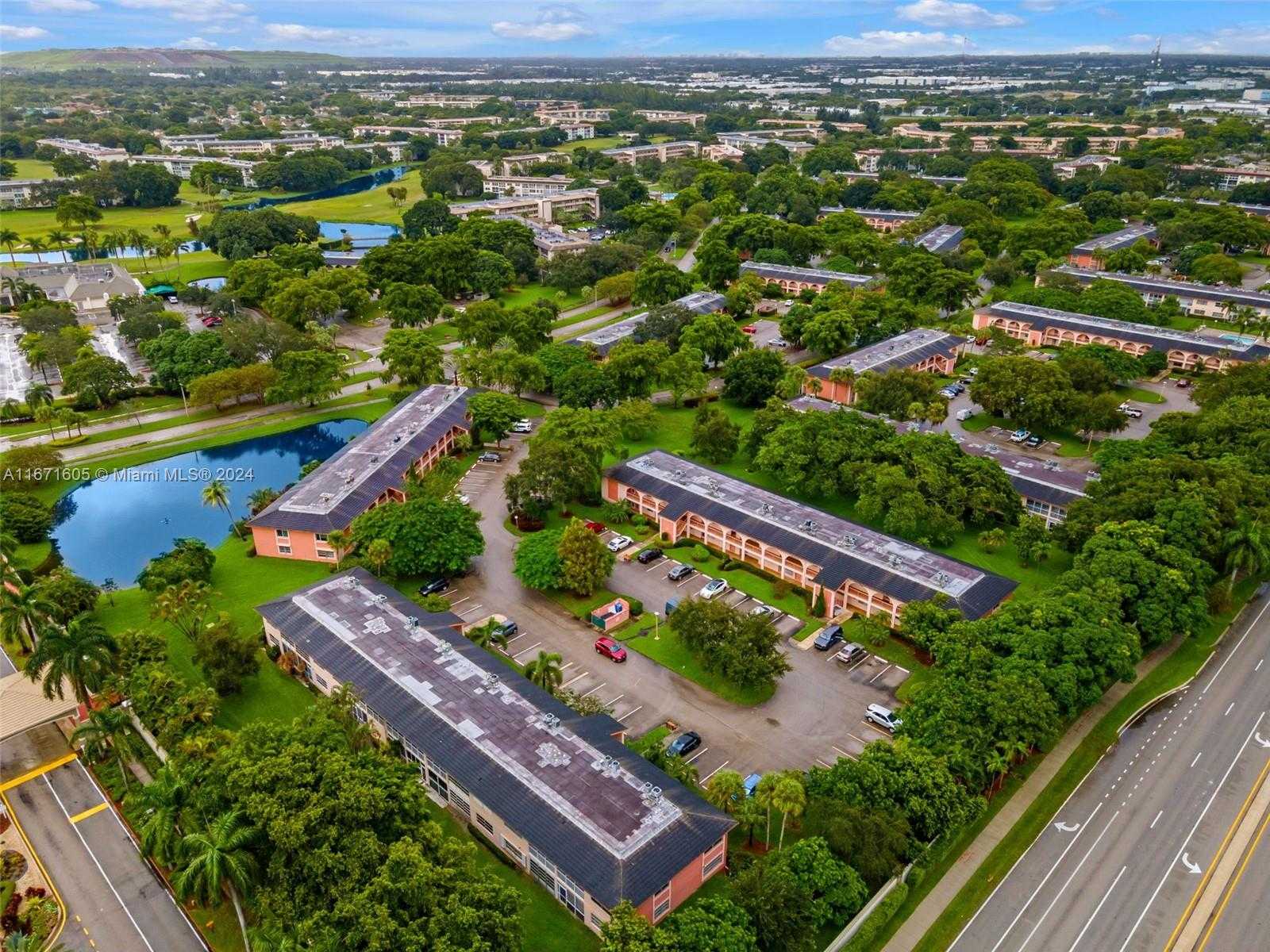 Small Image of 1103 BAHAMA BND #H2, Coconut Creek Number 21