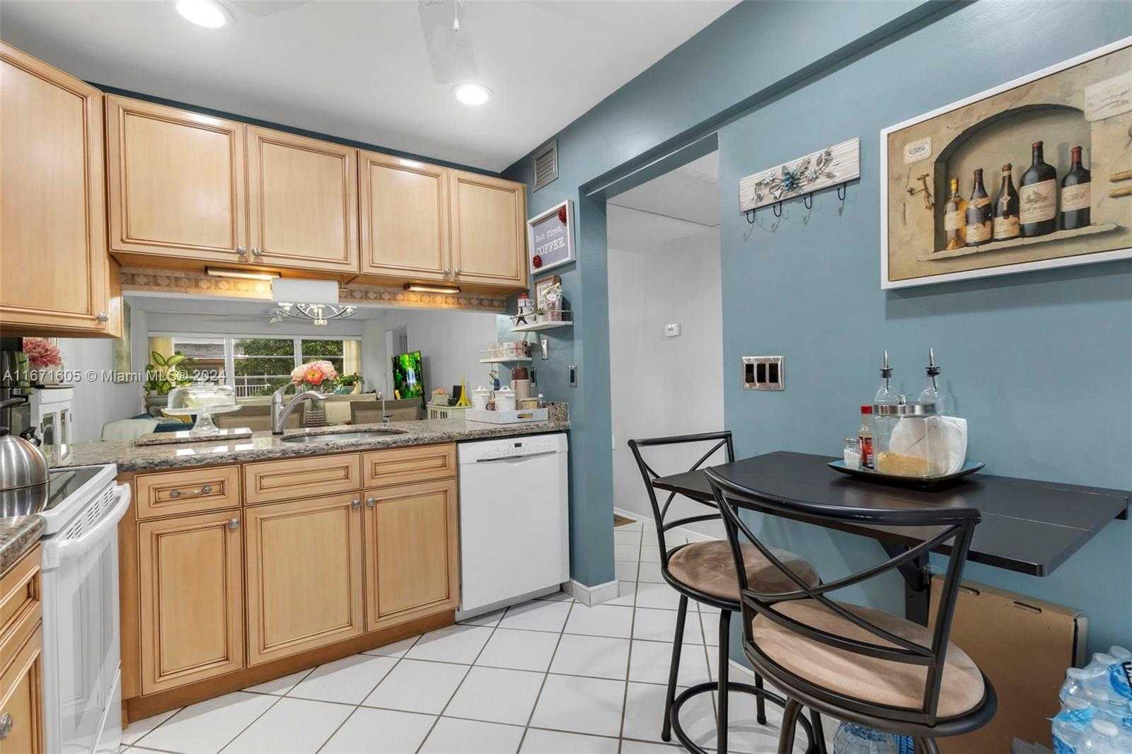 Small Image of 1103 BAHAMA BND #H2, Coconut Creek Number 5