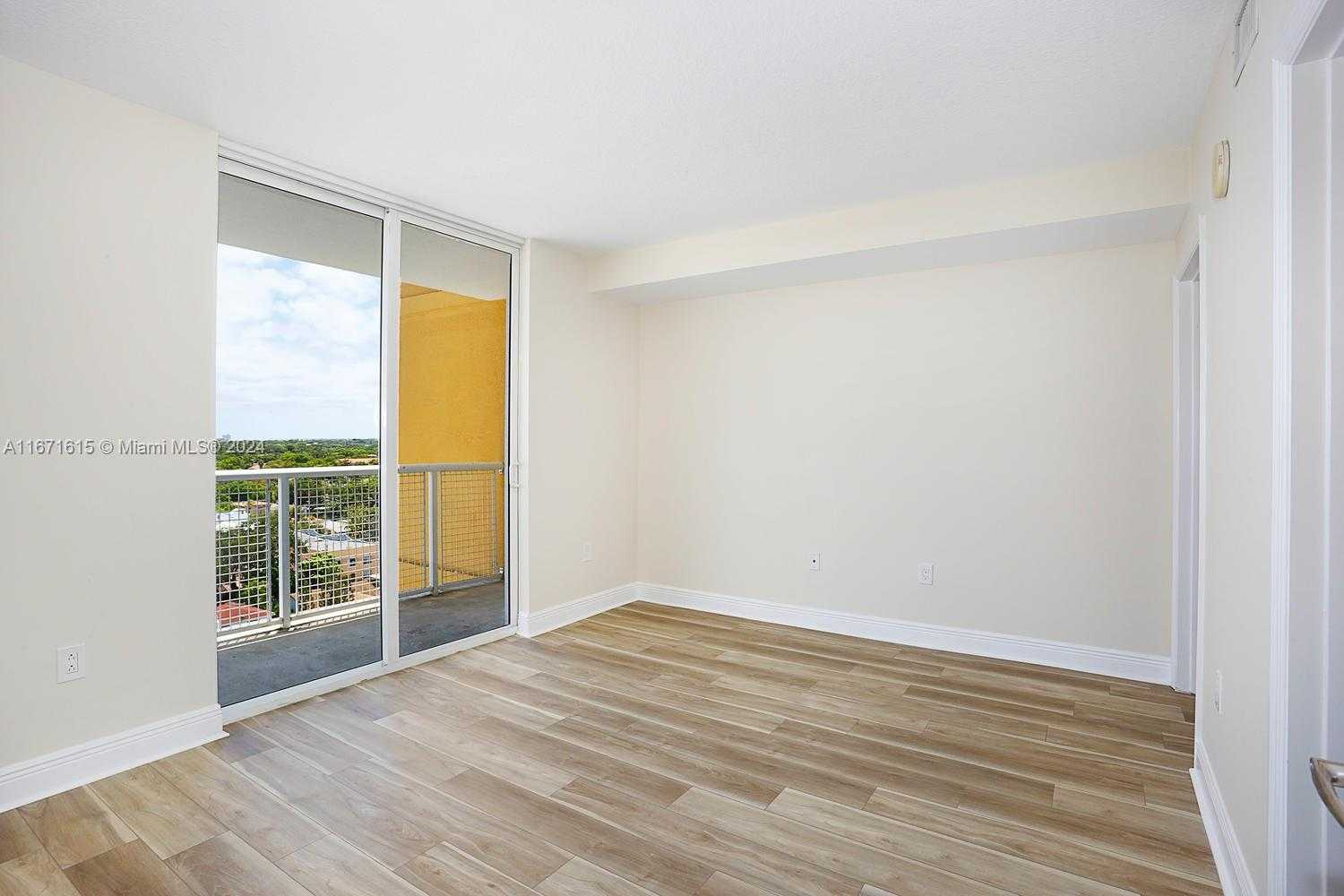 Small Image of 900 SW 8th St, Miami, FL 33130, USA Number 11