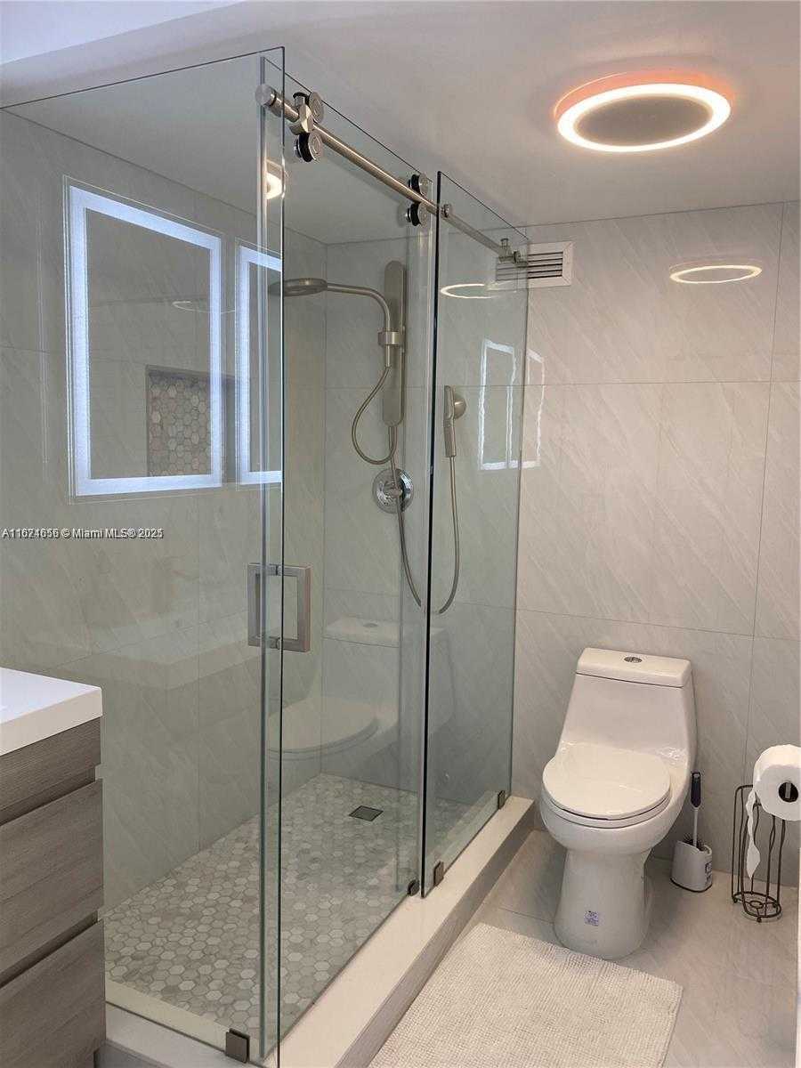 Small Image of 3800 SOUTH OCEAN DR #415, Hollywood Number 11