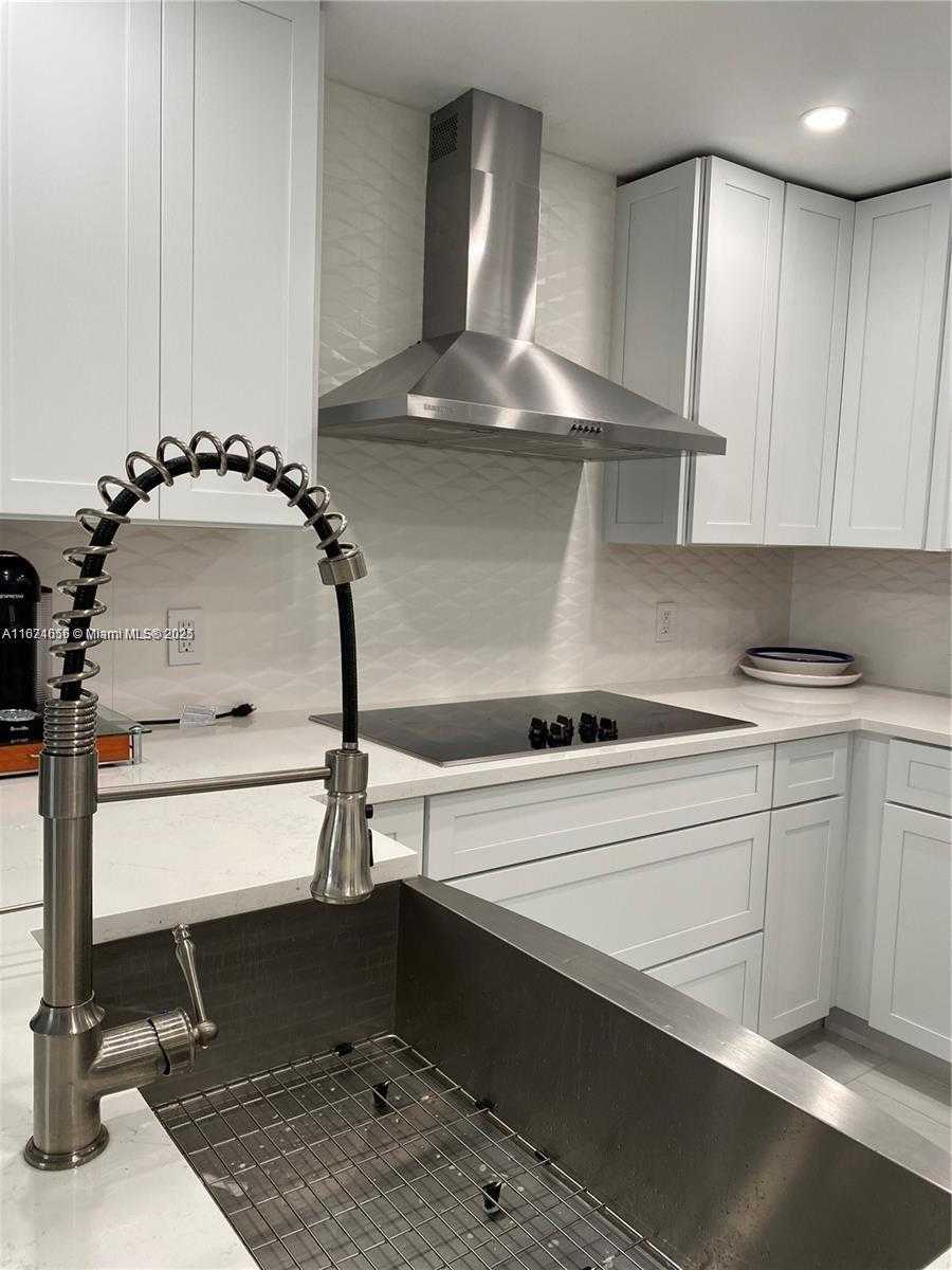 Small Image of 3800 SOUTH OCEAN DR #415, Hollywood Number 3