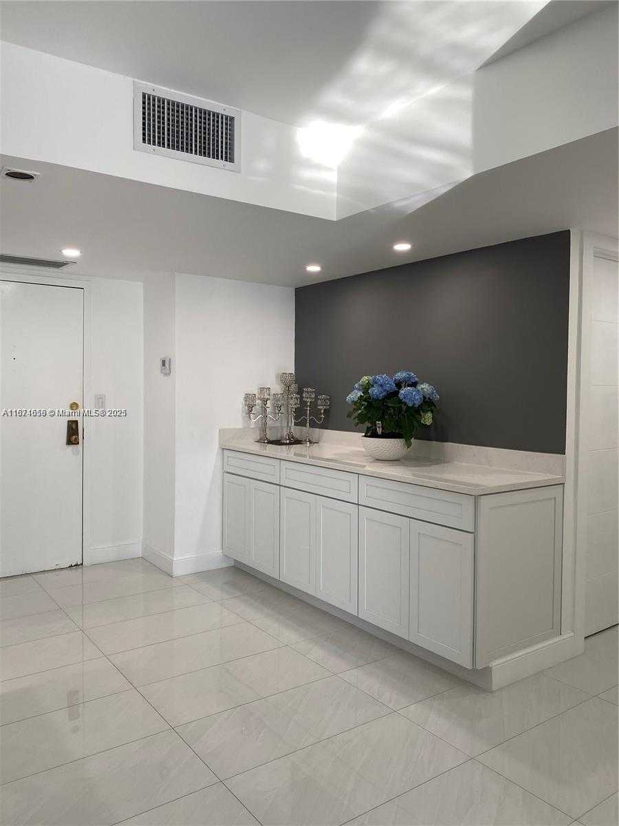 Small Image of 3800 SOUTH OCEAN DR #415, Hollywood Number 7