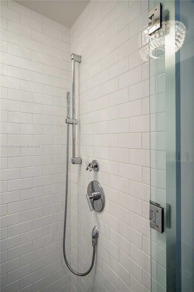 Small Image of 1100 WEST AVE #1203, Miami Beach Number 29