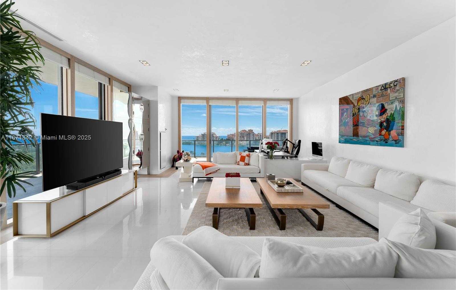 Small Image of 800 SOUTH POINTE DR #901, Miami Beach Number 12