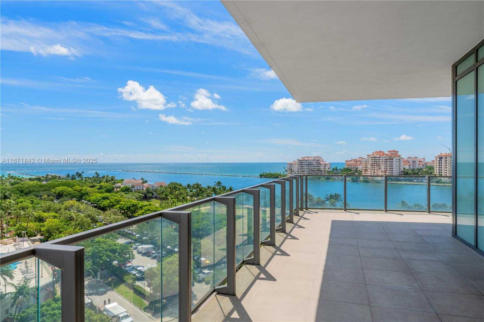 Small Image of 800 SOUTH POINTE DR #901, Miami Beach Number 18