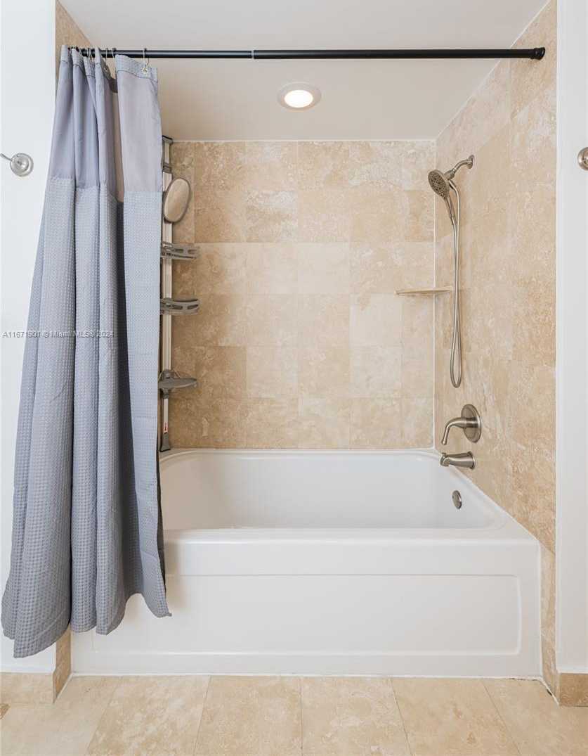 Small Image of 1745 EAST HALLANDALE BEACH BLVD #1804W, Hallandale Beach Number 27