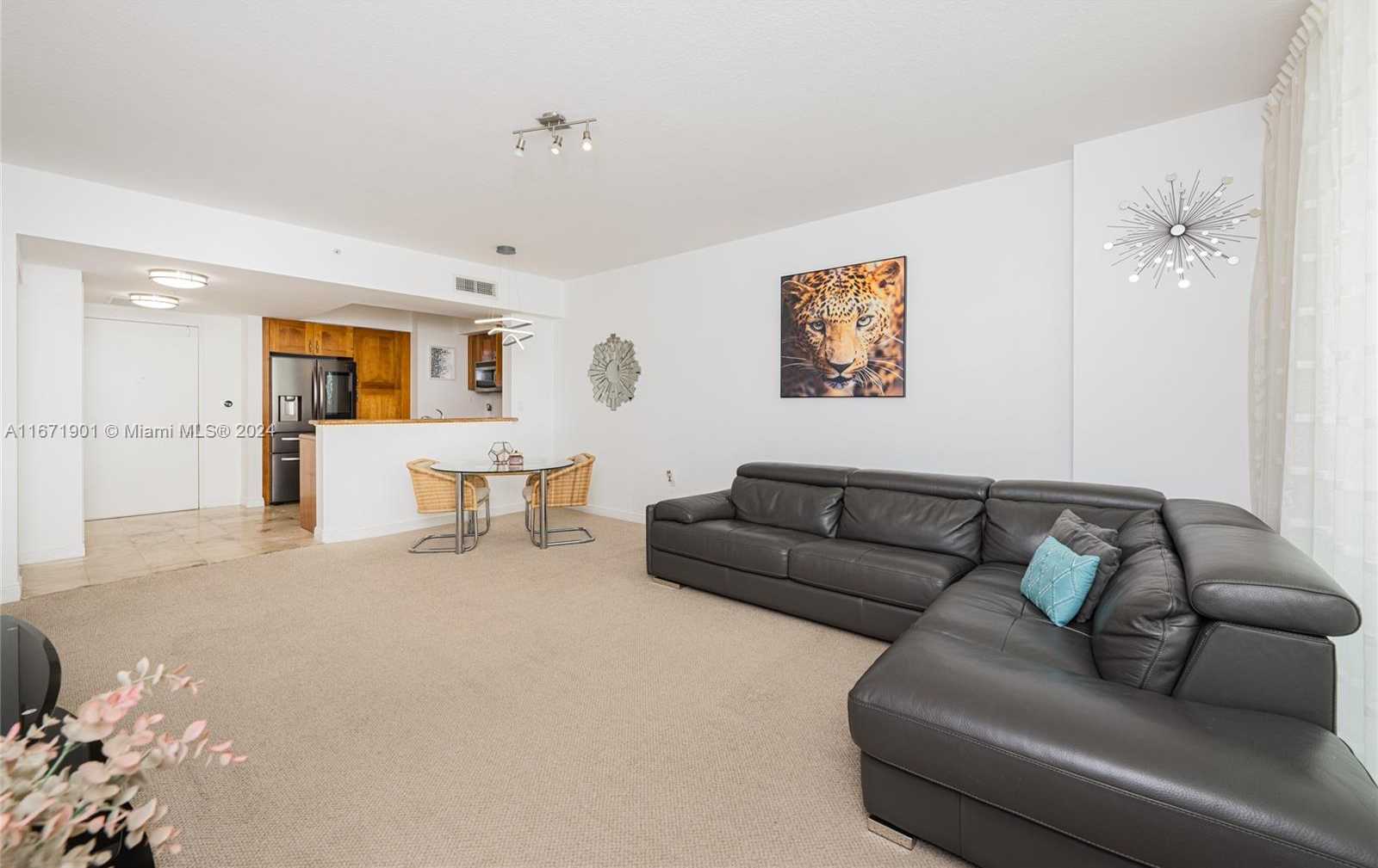Small Image of 1745 EAST HALLANDALE BEACH BLVD #1804W, Hallandale Beach Number 3