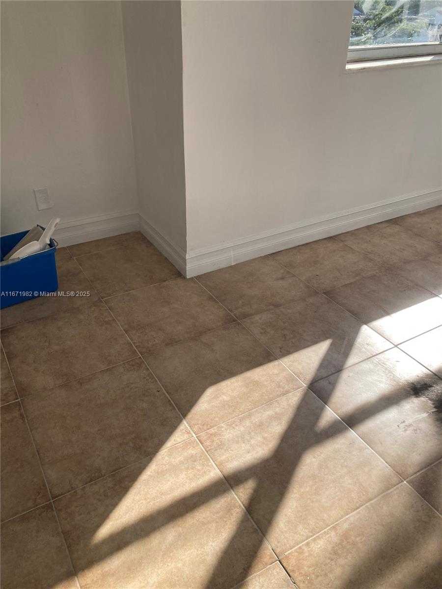 Small Image of 3301 SPANISH MOSS TER #704, Lauderhill Number 14