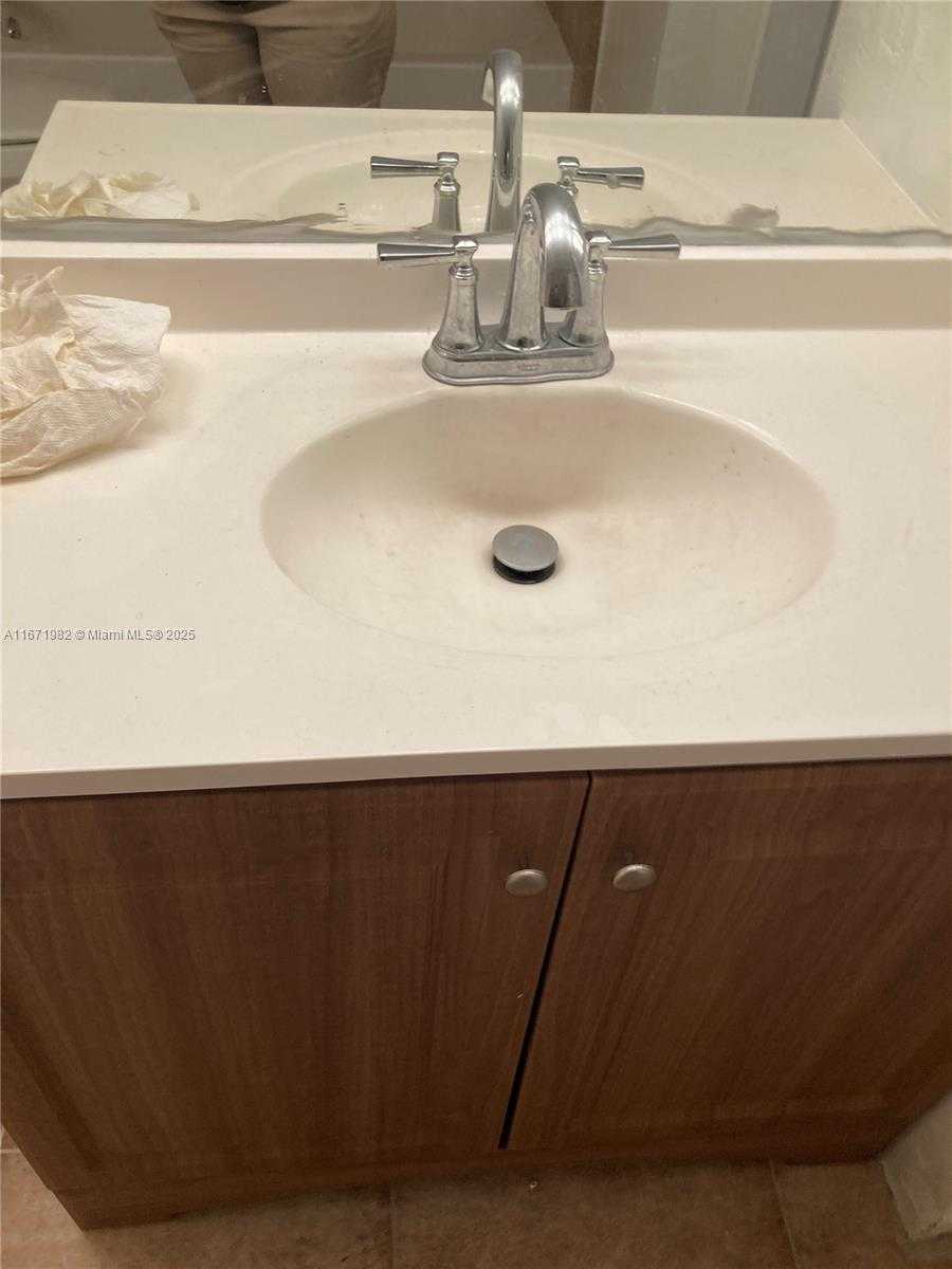 Small Image of 3301 SPANISH MOSS TER #704, Lauderhill Number 21