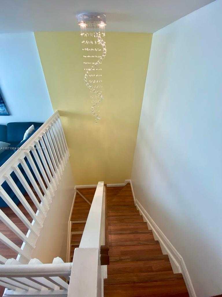 Small Image of 4046 EASTRIDGE DR, Deerfield Beach Number 13