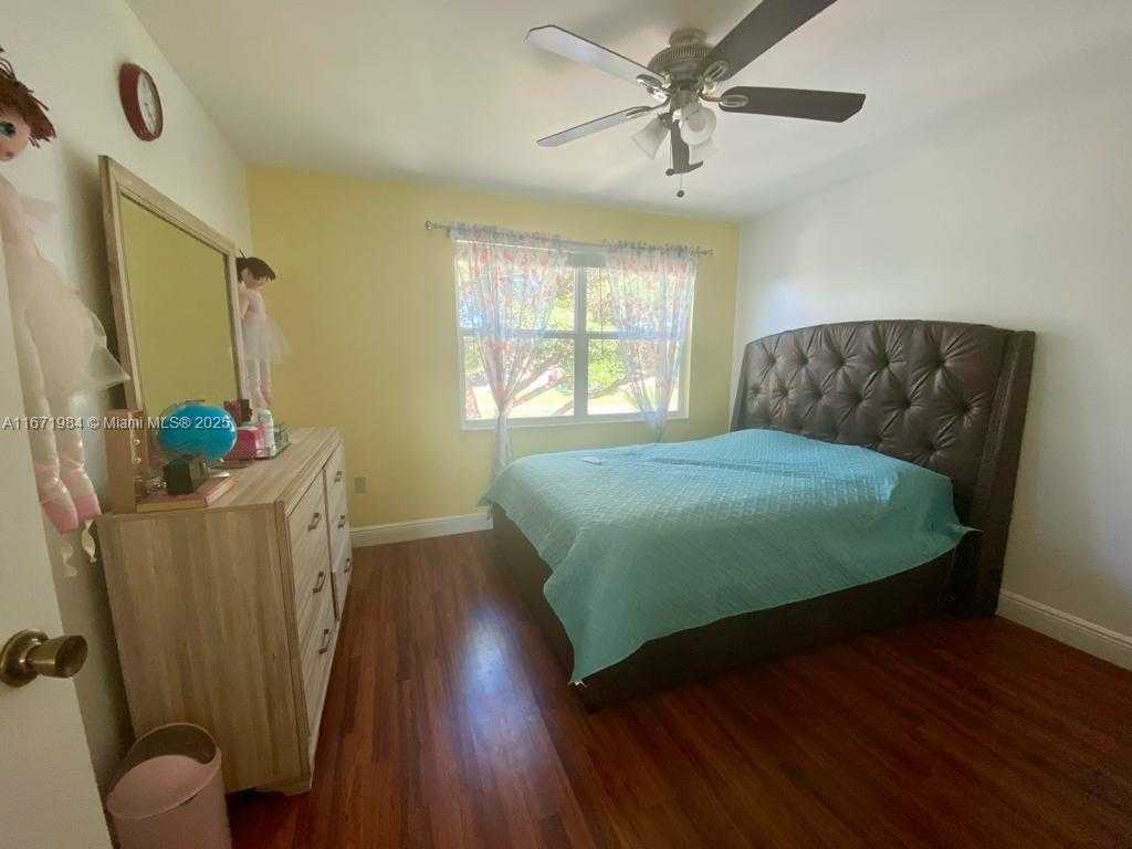 Small Image of 4046 EASTRIDGE DR, Deerfield Beach Number 37