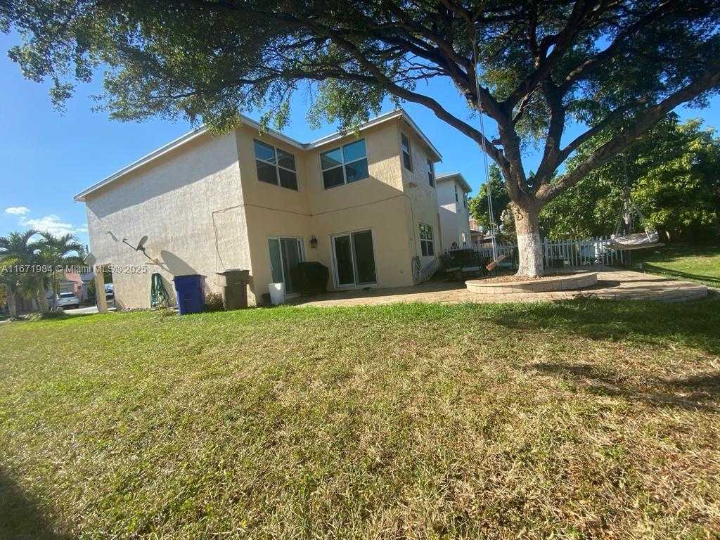 Small Image of 4046 EASTRIDGE DR, Deerfield Beach Number 44