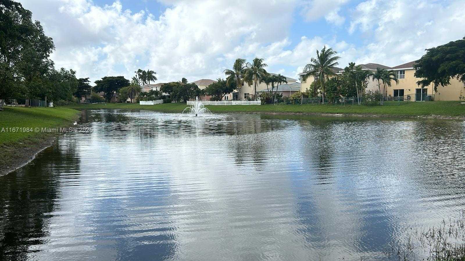 Small Image of 4046 EASTRIDGE DR, Deerfield Beach Number 56