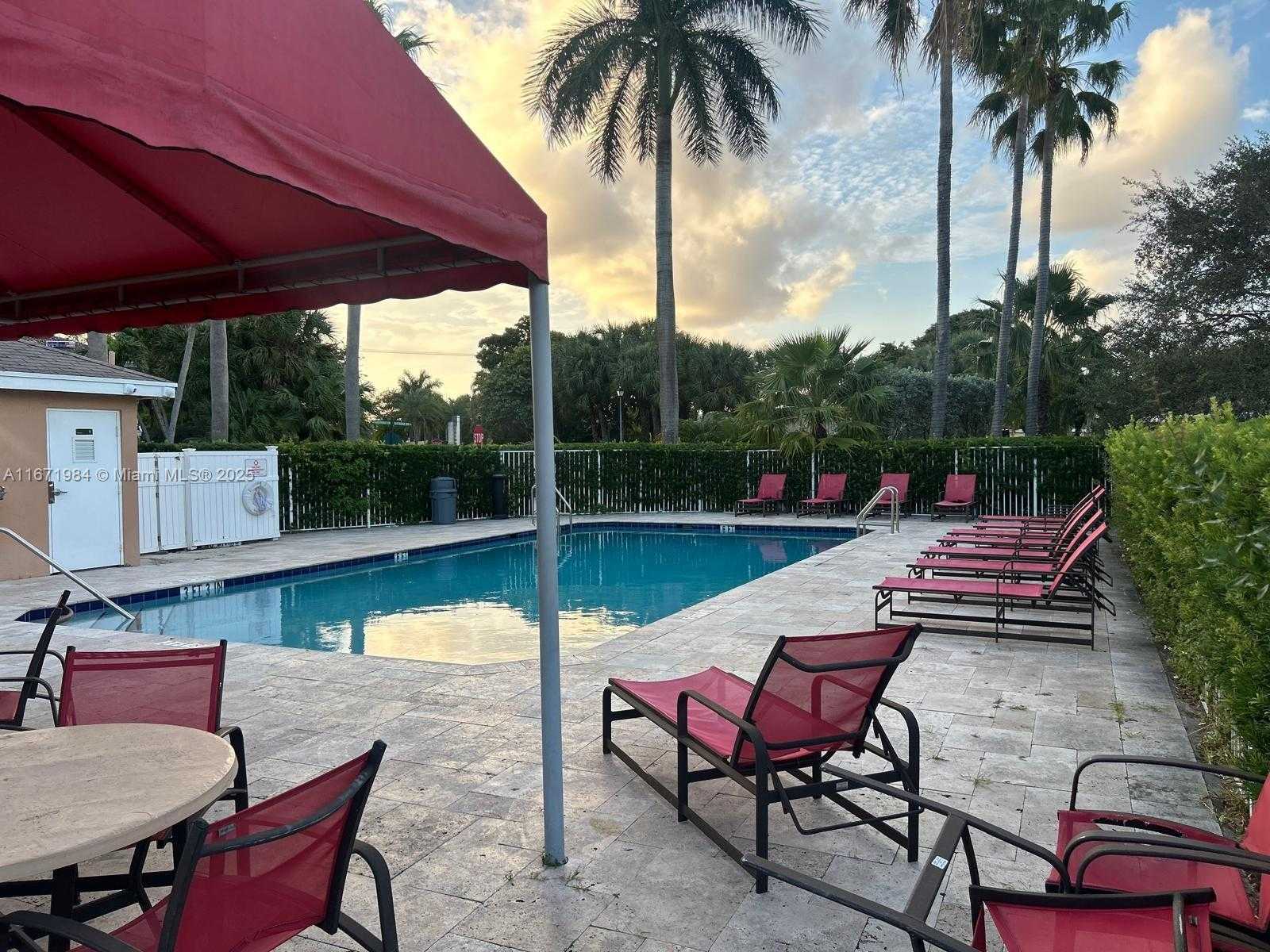 Small Image of 4046 EASTRIDGE DR, Deerfield Beach Number 62