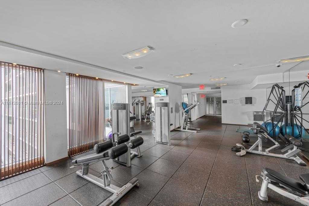 Small Image of 335 SOUTH BISCAYNE BLVD #LPH-02, Miami Number 19