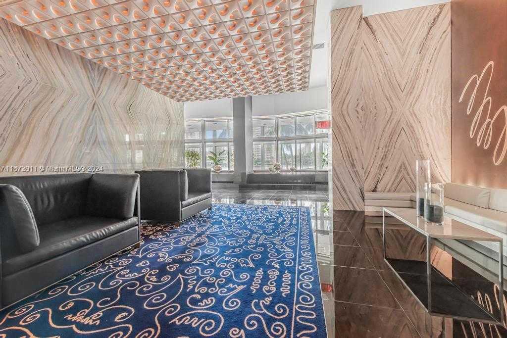 Small Image of 335 SOUTH BISCAYNE BLVD #LPH-02, Miami Number 22