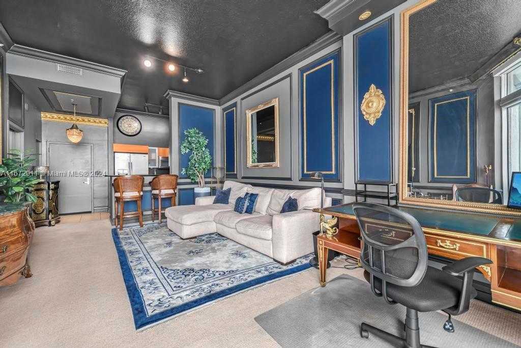 Small Image of 335 SOUTH BISCAYNE BLVD #LPH-02, Miami Number 6