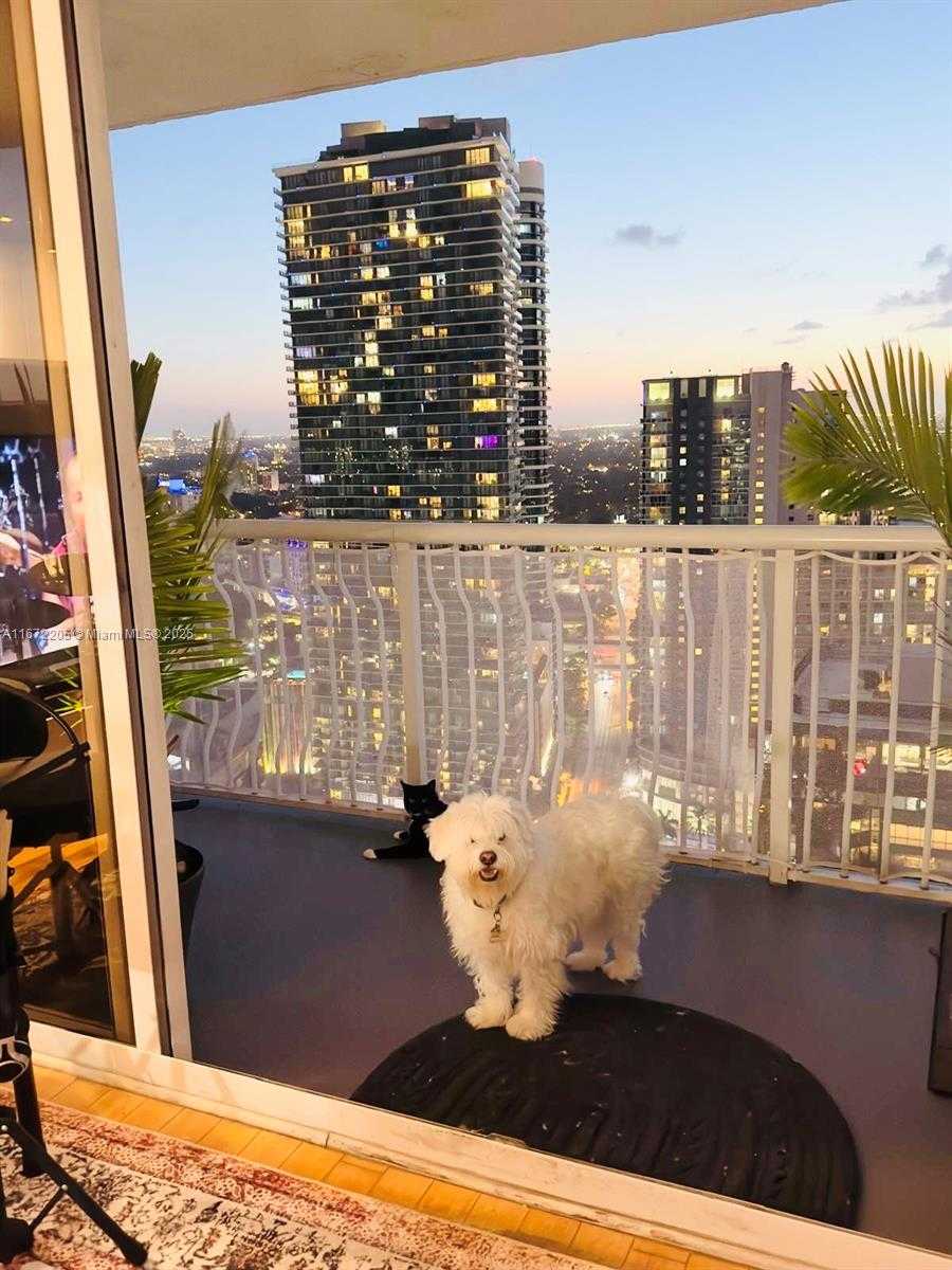 Small Image of 1200 BRICKELL BAY DR #PH 4123, Miami Number 12