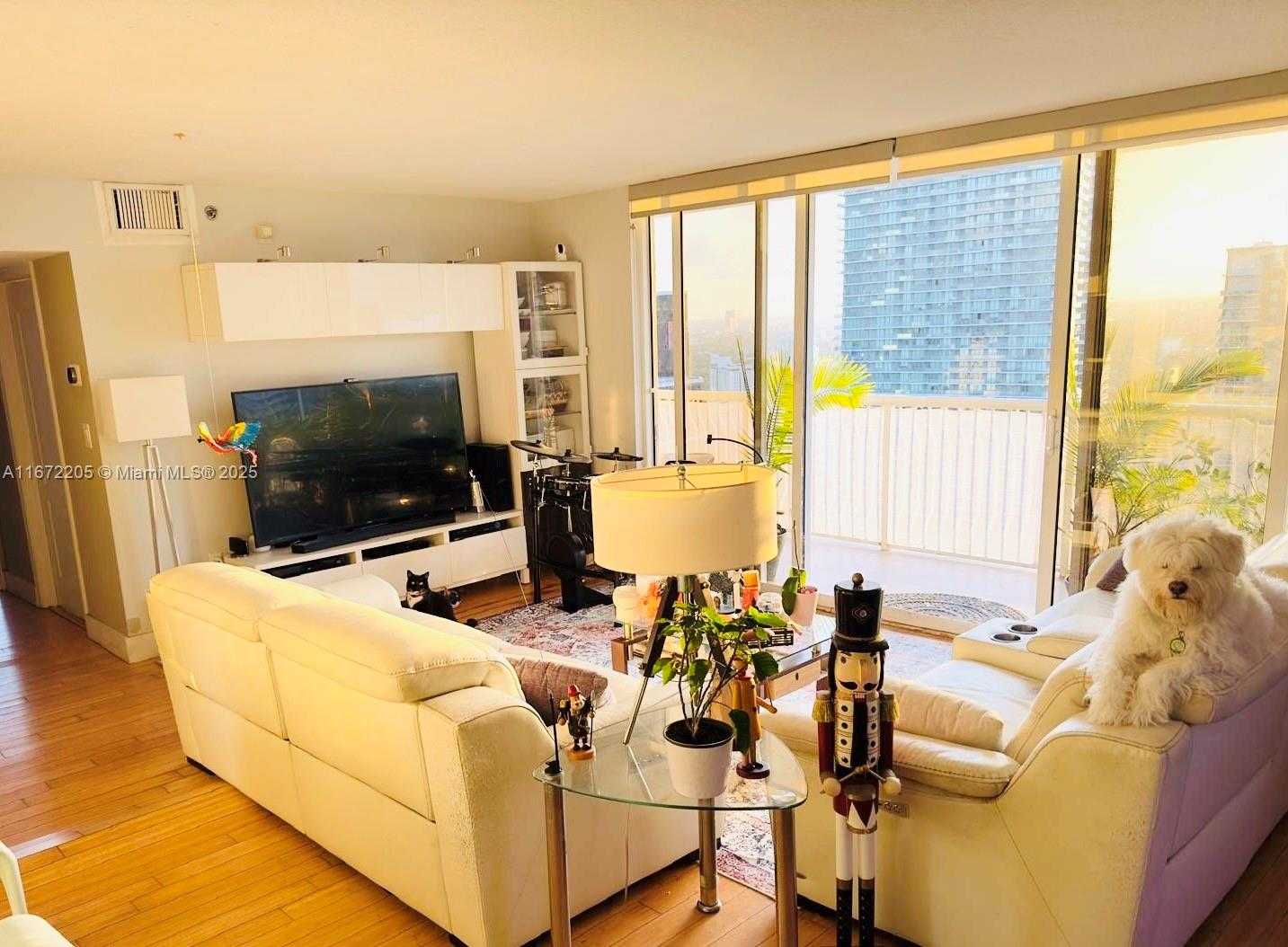 Small Image of 1200 BRICKELL BAY DR #PH 4123, Miami Number 13