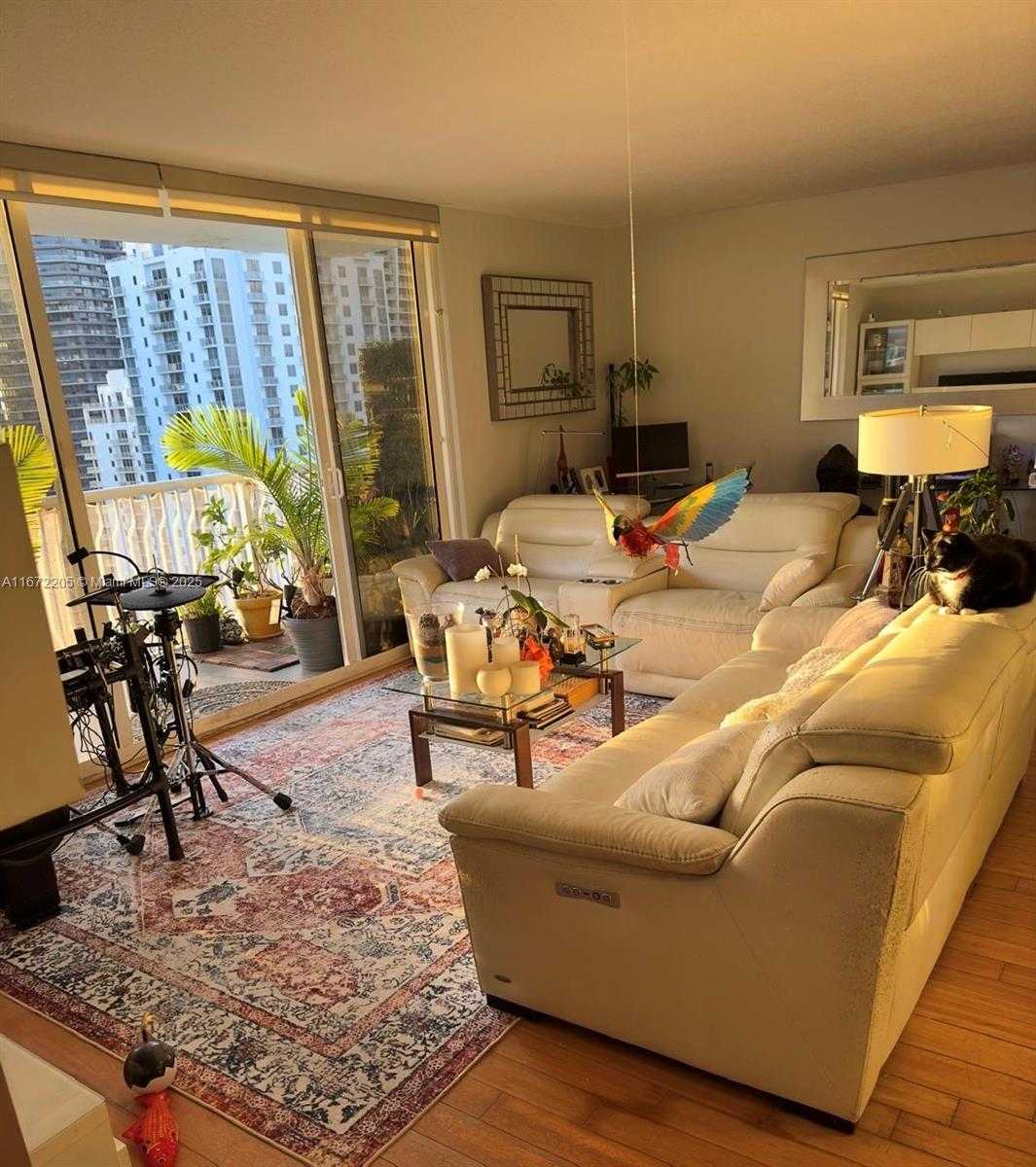 Small Image of 1200 BRICKELL BAY DR #PH 4123, Miami Number 14