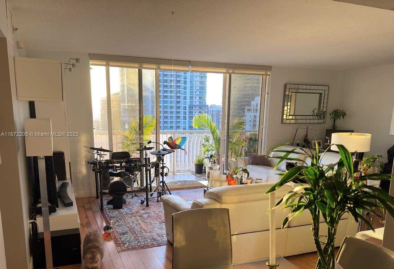 Small Image of 1200 BRICKELL BAY DR #PH 4123, Miami Number 19