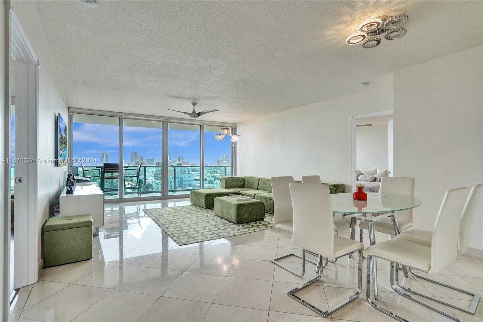 Small Image of 1455 OCEAN DR #1203, Miami Beach Number 3