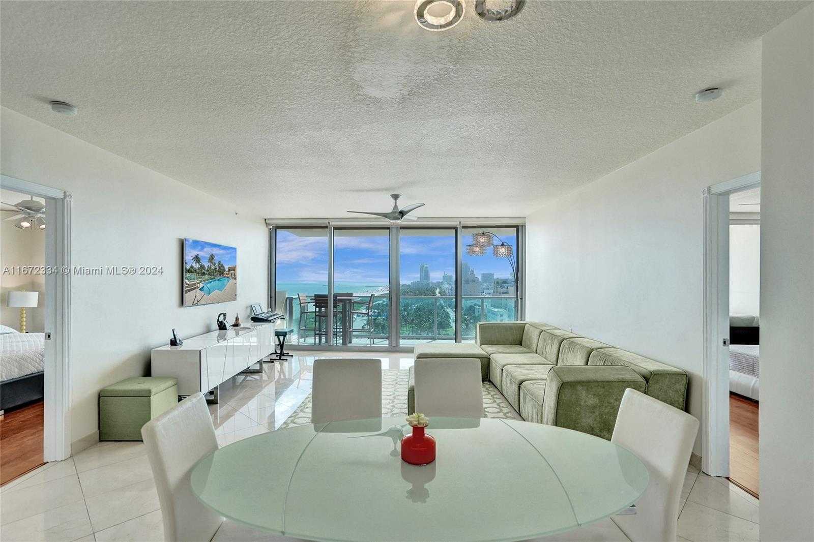Small Image of 1455 OCEAN DR #1203, Miami Beach Number 4