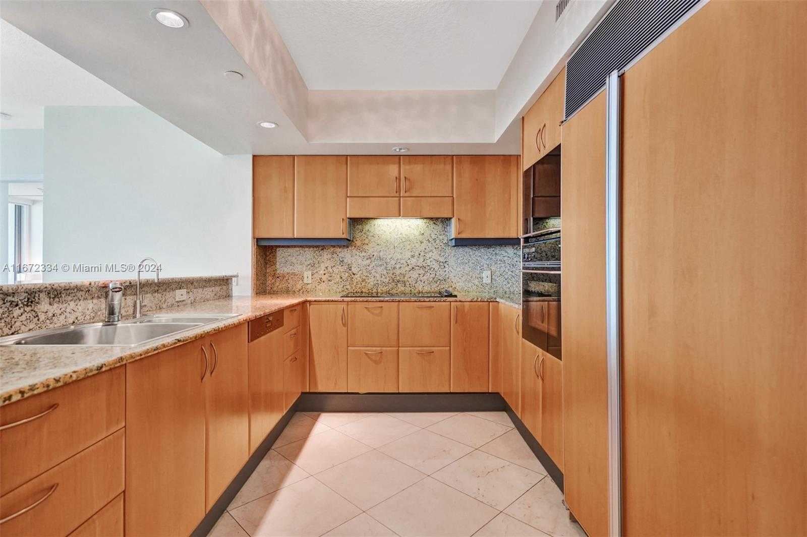 Small Image of 1455 OCEAN DR #1203, Miami Beach Number 6