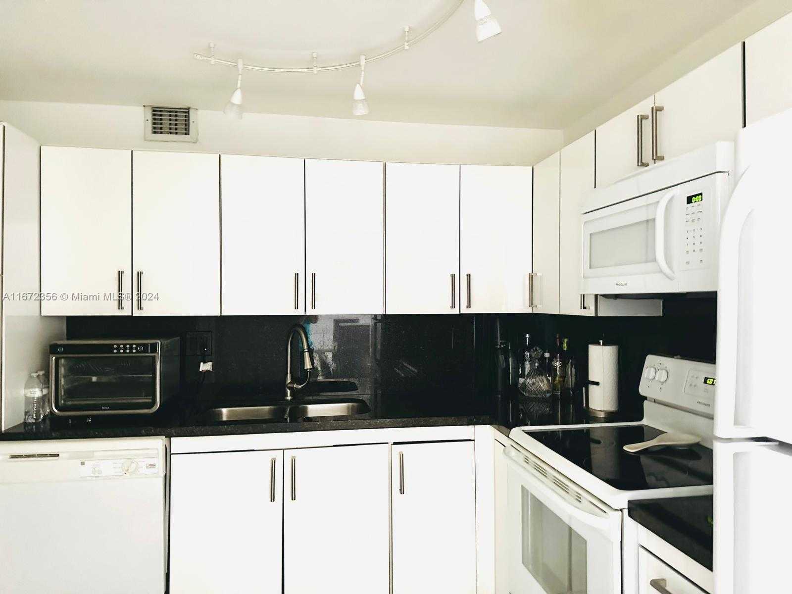 Small Image of 18151 NORTH EAST 31ST CT #1907, Aventura Number 46