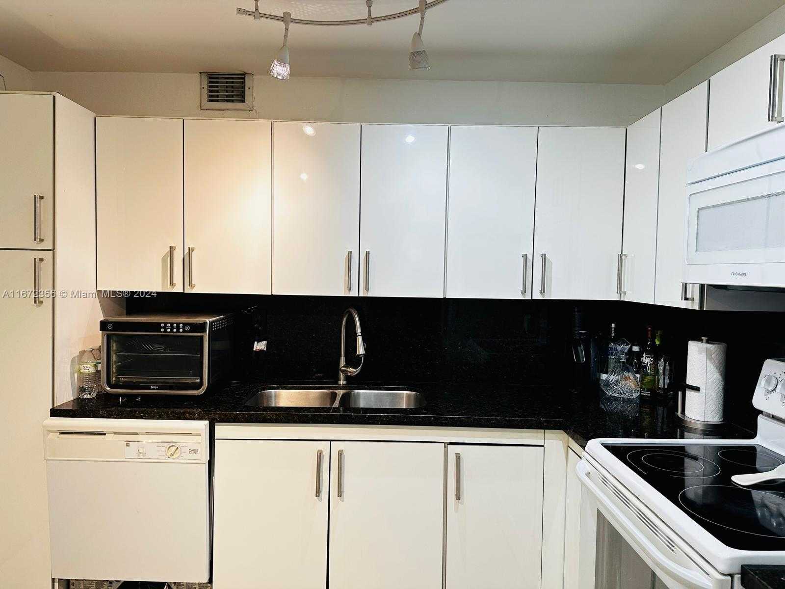Small Image of 18151 NORTH EAST 31ST CT #1907, Aventura Number 47