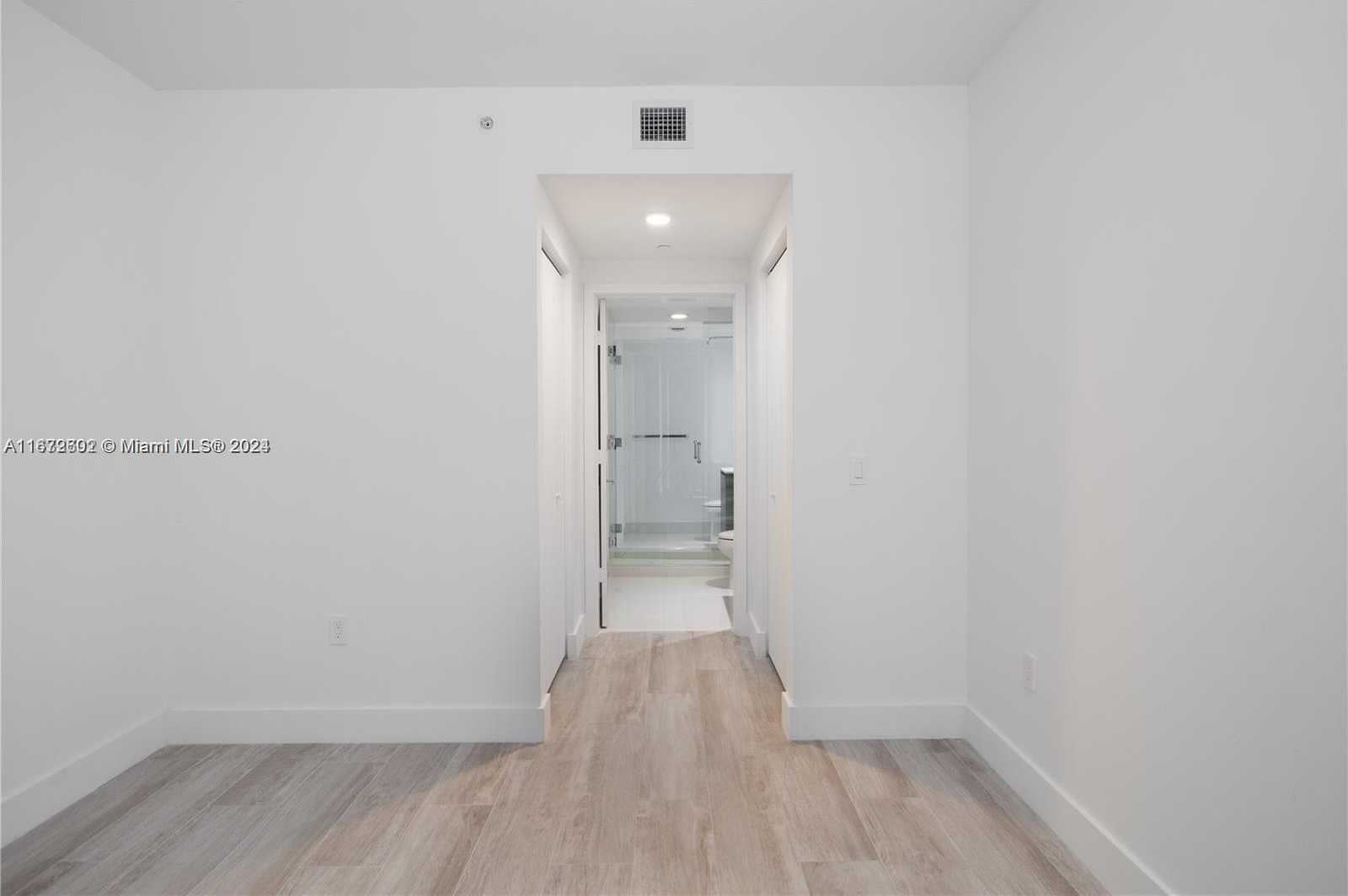 Small Image of 121 NORTH EAST 34TH ST #2806A, Miami Number 13