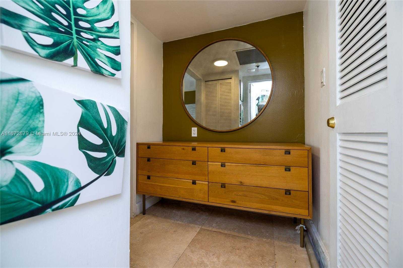 Small Image of 5225 COLLINS AVE #1114, Miami Beach Number 11