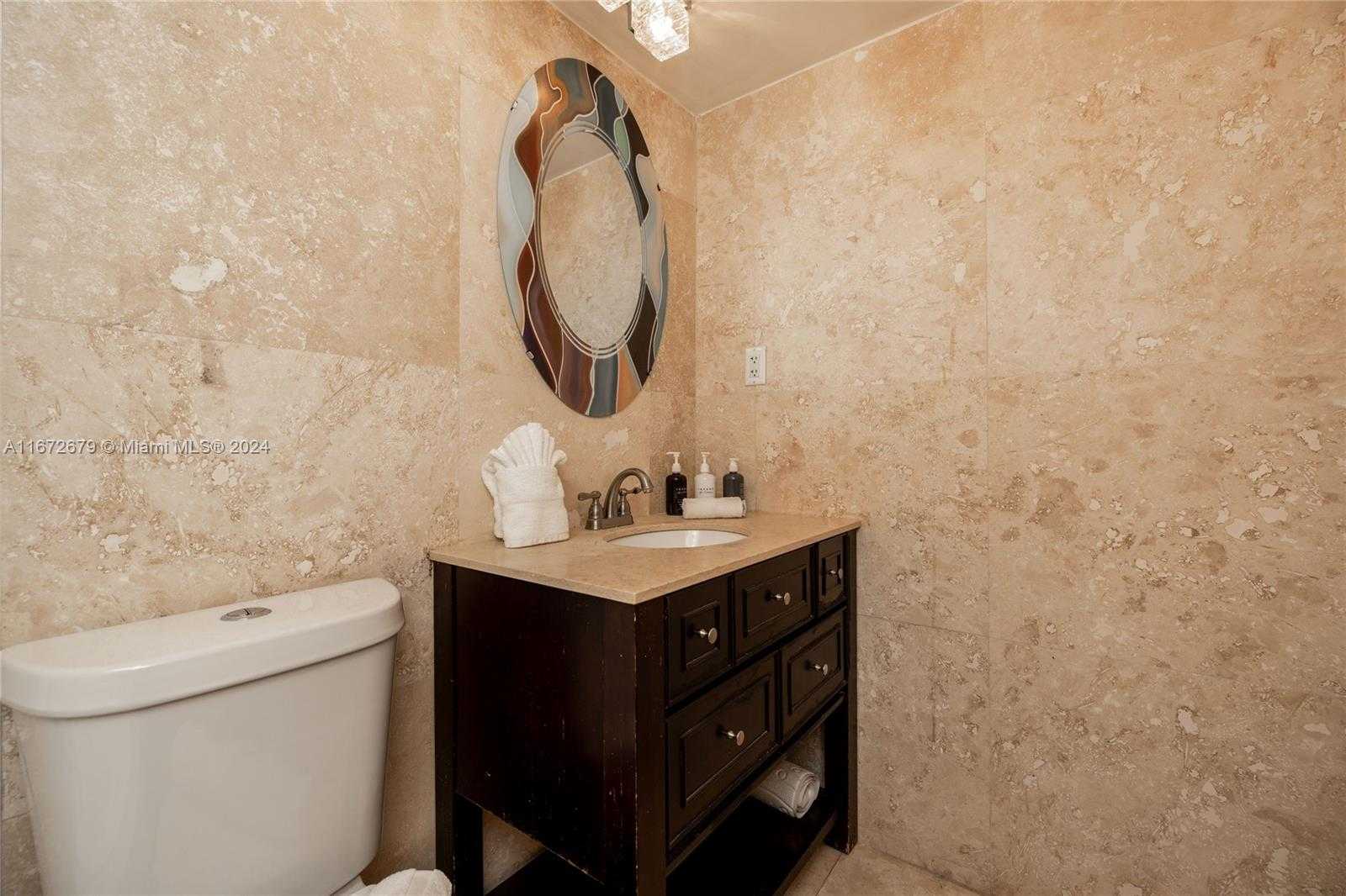 Small Image of 5225 COLLINS AVE #1114, Miami Beach Number 13
