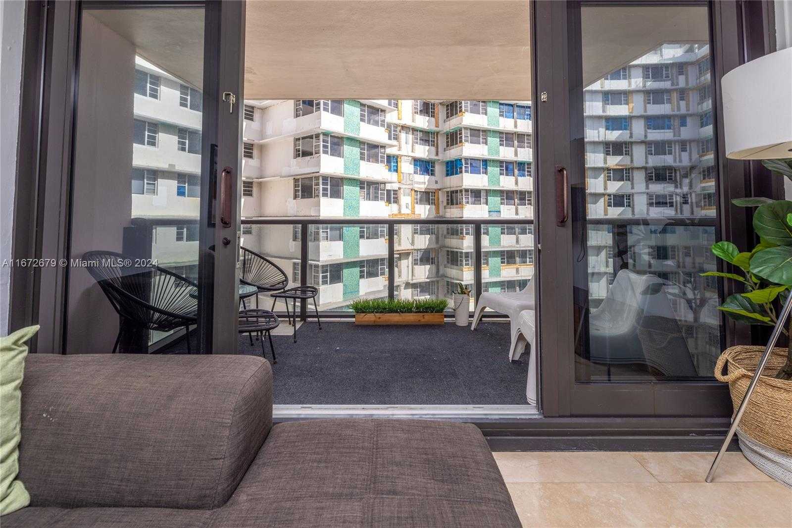 Small Image of 5225 COLLINS AVE #1114, Miami Beach Number 17