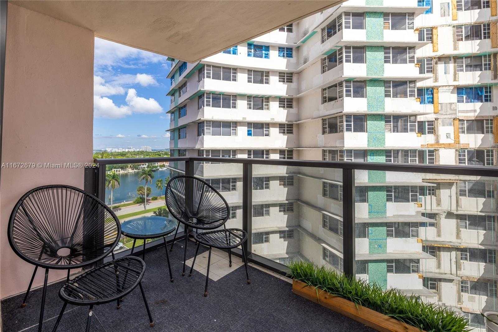 Small Image of 5225 COLLINS AVE #1114, Miami Beach Number 19