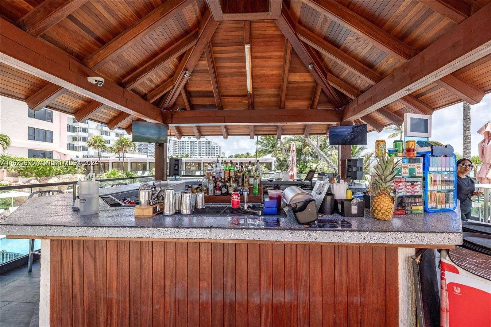 Small Image of 5225 COLLINS AVE #1114, Miami Beach Number 45