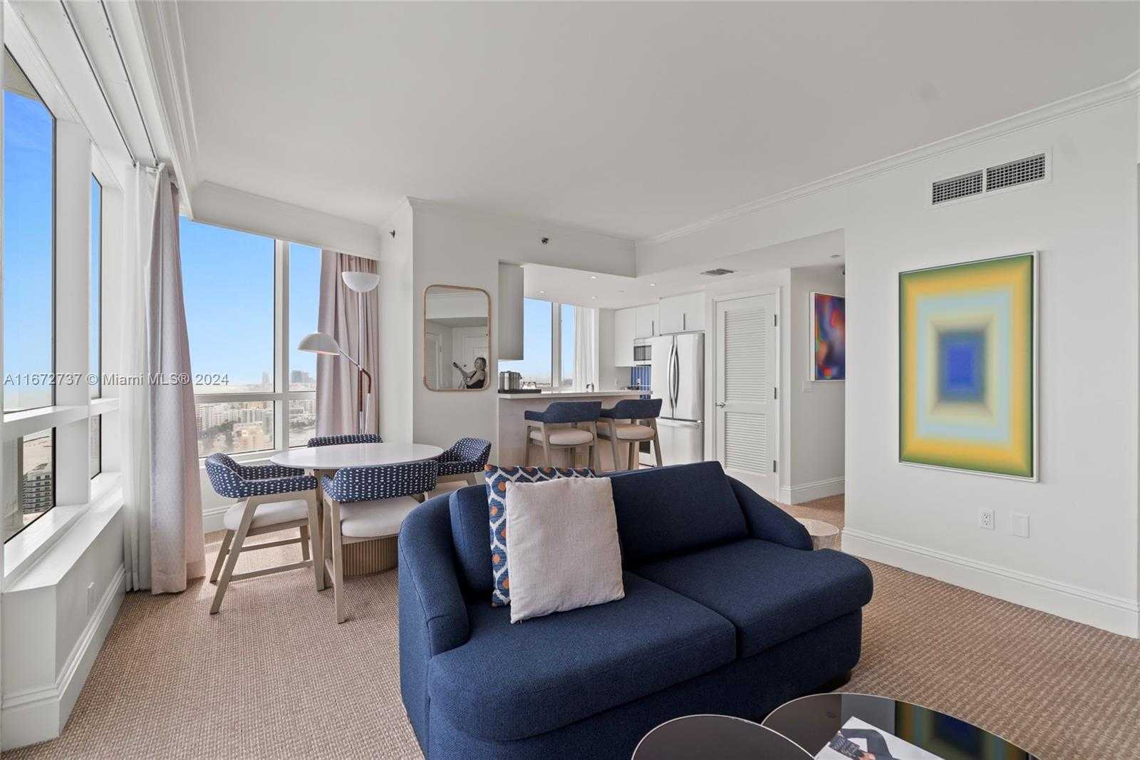 Small Image of 4401 COLLINS AVE #3202/3204, Miami Beach Number 19