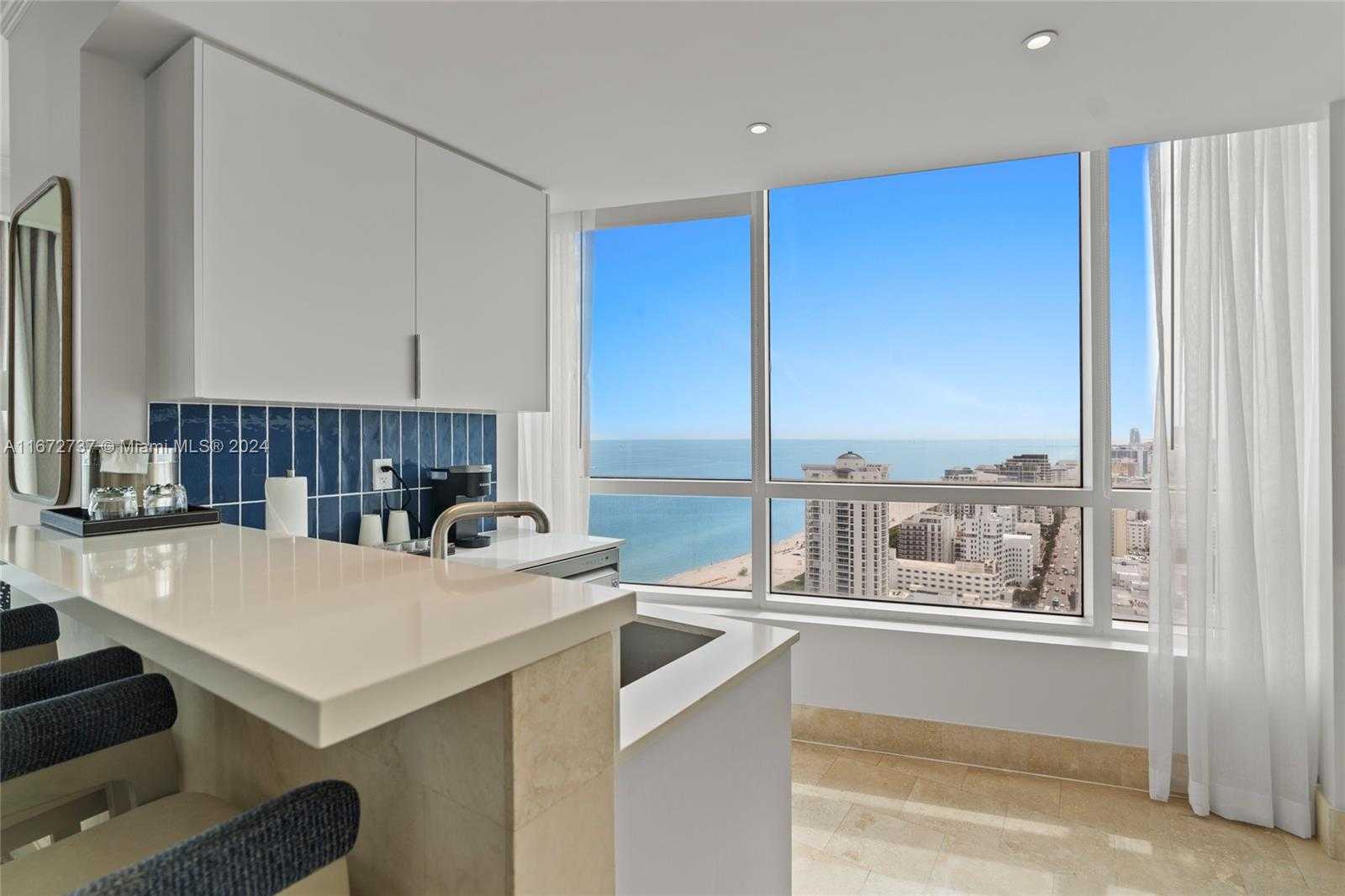 Small Image of 4401 COLLINS AVE #3202/3204, Miami Beach Number 21