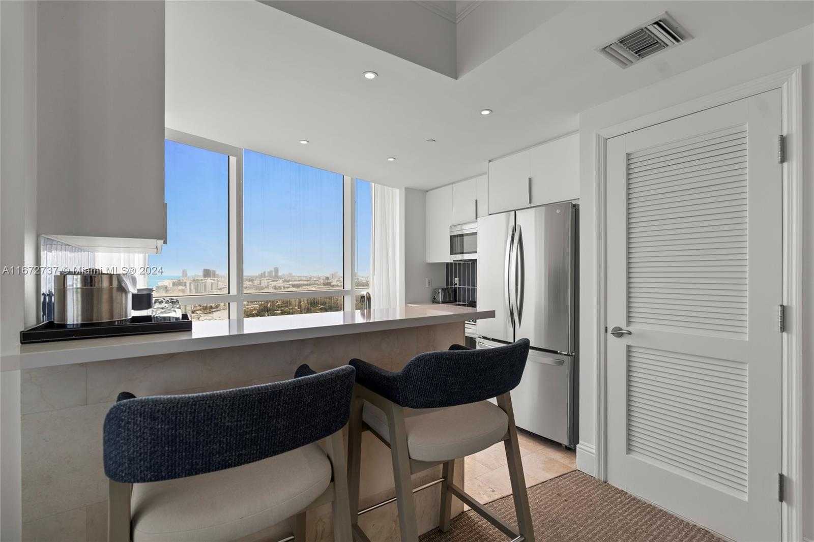 Small Image of 4401 COLLINS AVE #3202/3204, Miami Beach Number 25