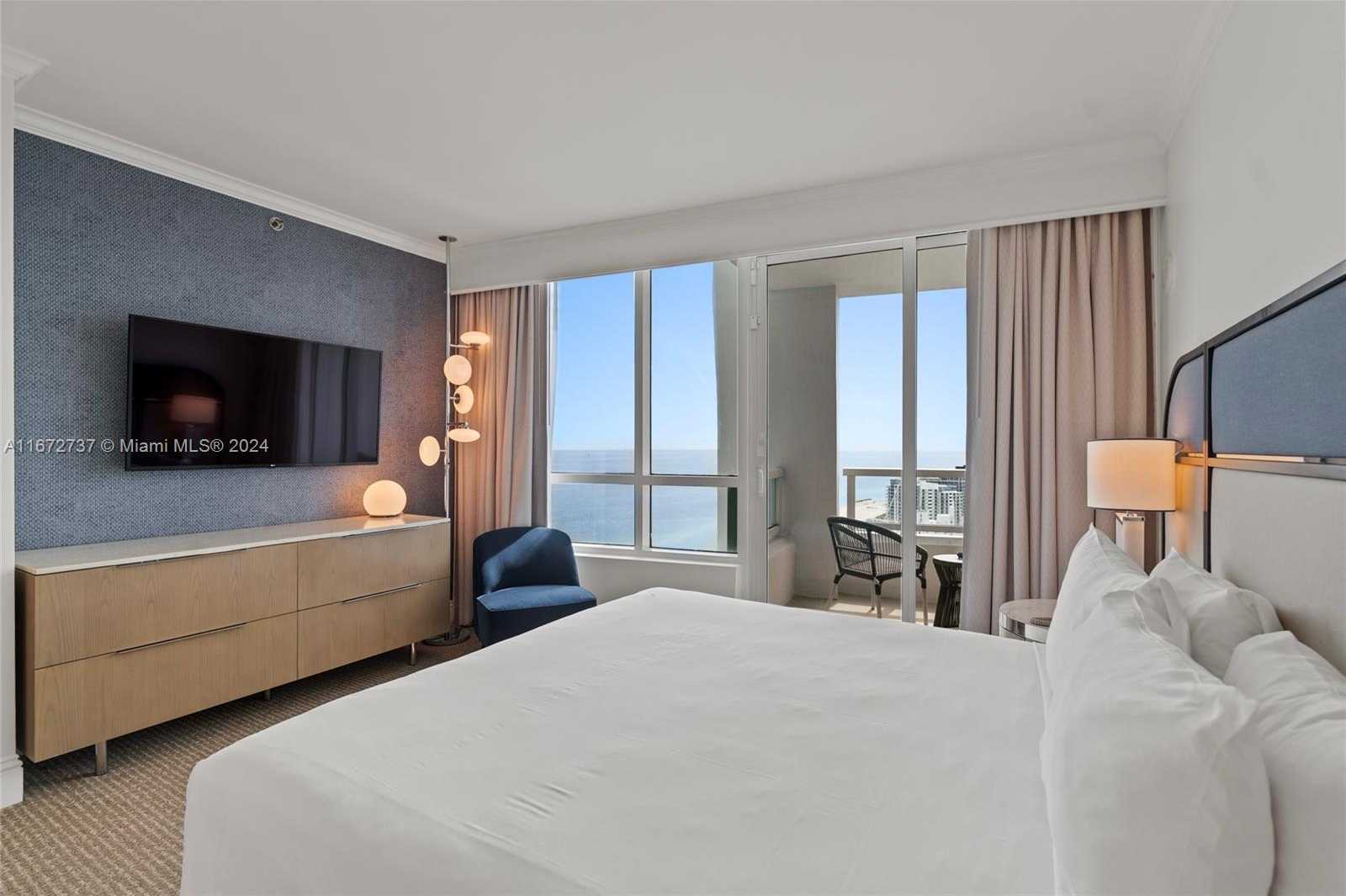 Small Image of 4401 COLLINS AVE #3202/3204, Miami Beach Number 28