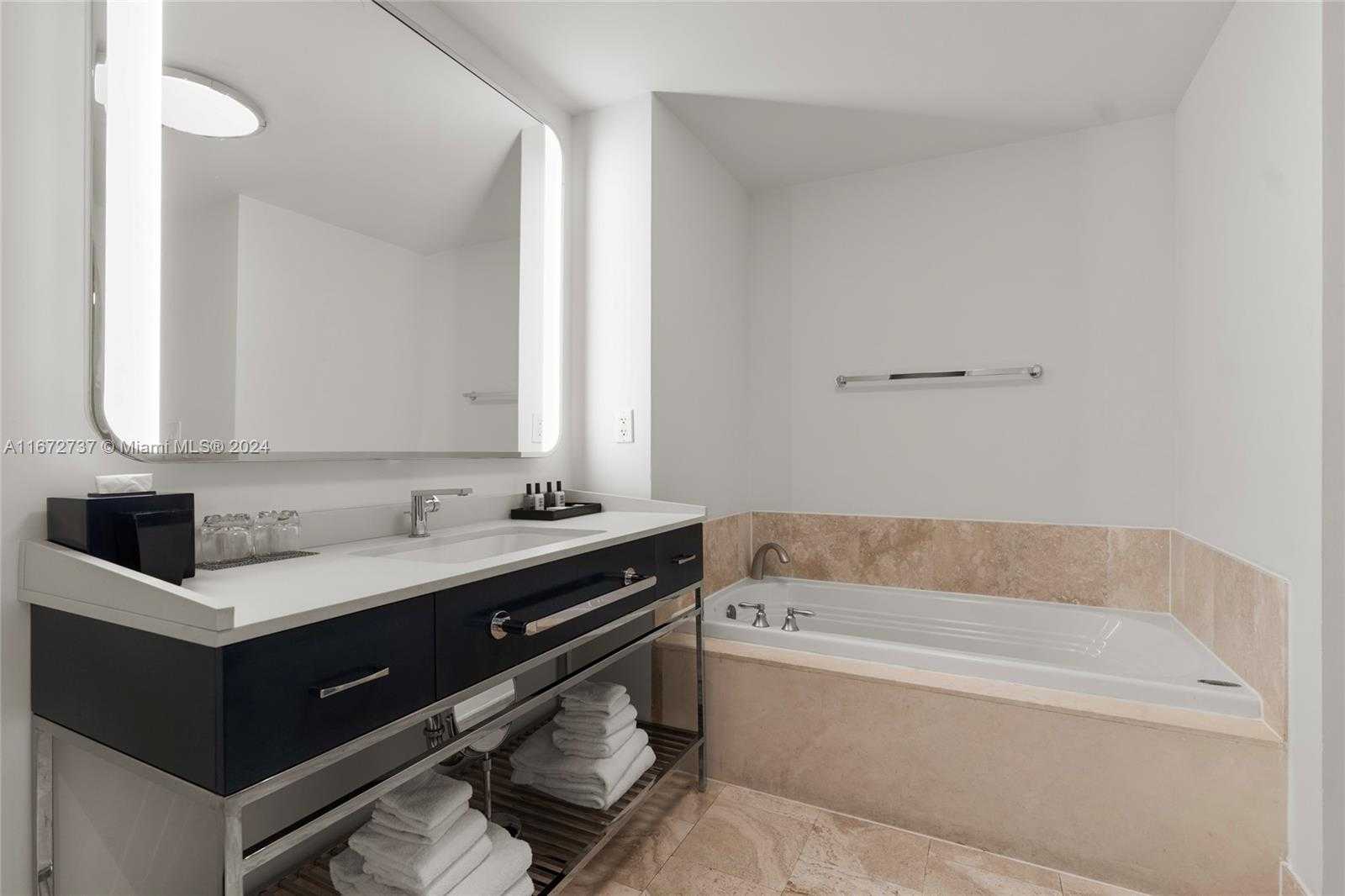 Small Image of 4401 COLLINS AVE #3202/3204, Miami Beach Number 49